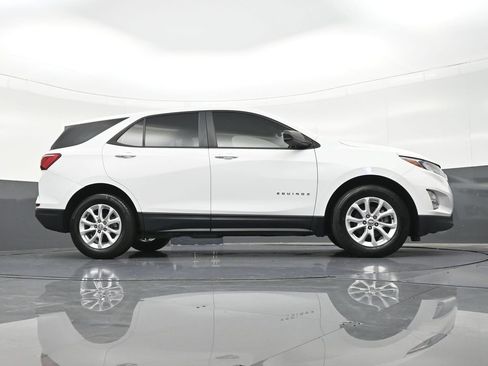 Used 2020 Chevrolet Equinox LS FWD image 30