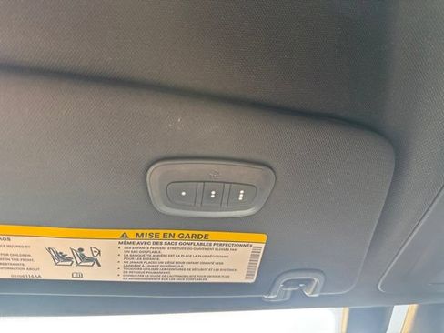 Used 2018 Chrysler Pacifica Touring-L Plus w/ Advanced Safetytec Group FWD image 29