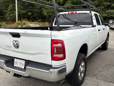 Used 2024 RAM 2500 Tradesman w/ Chrome Appearance Group AWD/4WD image 6