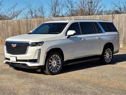 Used 2022 Cadillac Escalade ESV Premium Luxury image 3