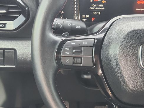 Used 2025 Honda Pilot Black Edition image 28