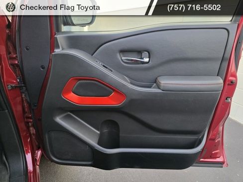 Used 2022 Nissan Frontier PRO-4X image 43