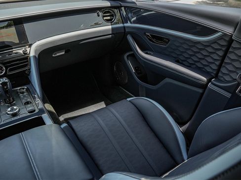 New 2025 Bentley Flying Spur Plug-In Hybrid image 35