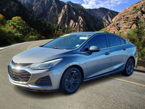 Used 2019 Chevrolet Cruze LT w/ LT Fleet Convenience Package image 5