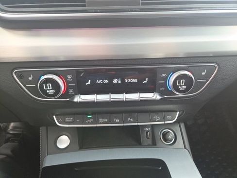 Used 2023 Audi Q5 e Prestige w/ Prestige Package AWD/4WD image 26