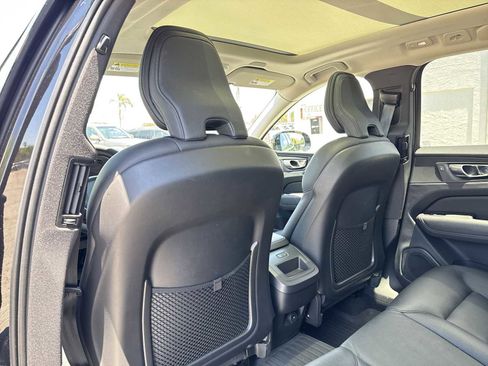 Used 2022 Volvo XC60 B5 Momentum AWD/4WD image 22