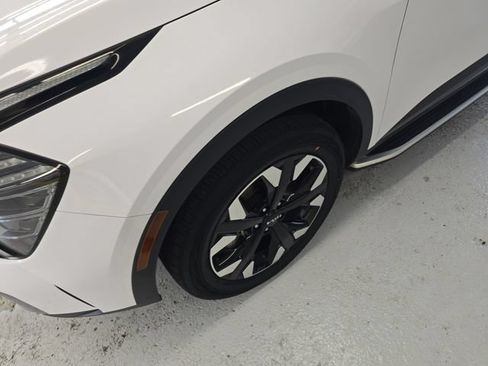 Certified 2024 Kia Sportage X-Line w/ X-Line Premium Package AWD/4WD image 9