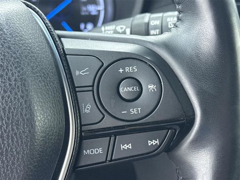 Used 2021 Toyota Venza XLE w/ Softex Package AWD/4WD image 17