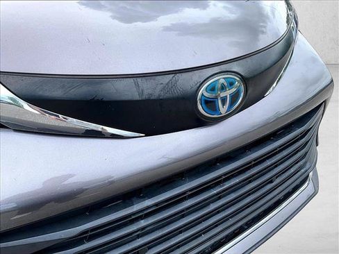 Used 2022 Toyota Sienna XLE FWD image 27
