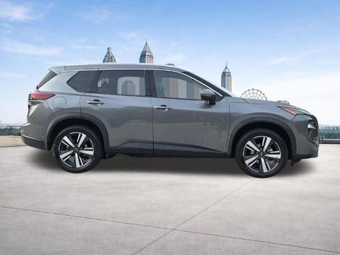 Certified 2026 Nissan Rogue SL AWD/4WD image 29