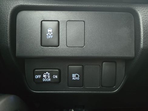 Used 2023 Toyota Tacoma SR5 w/ Technology Package RWD image 25