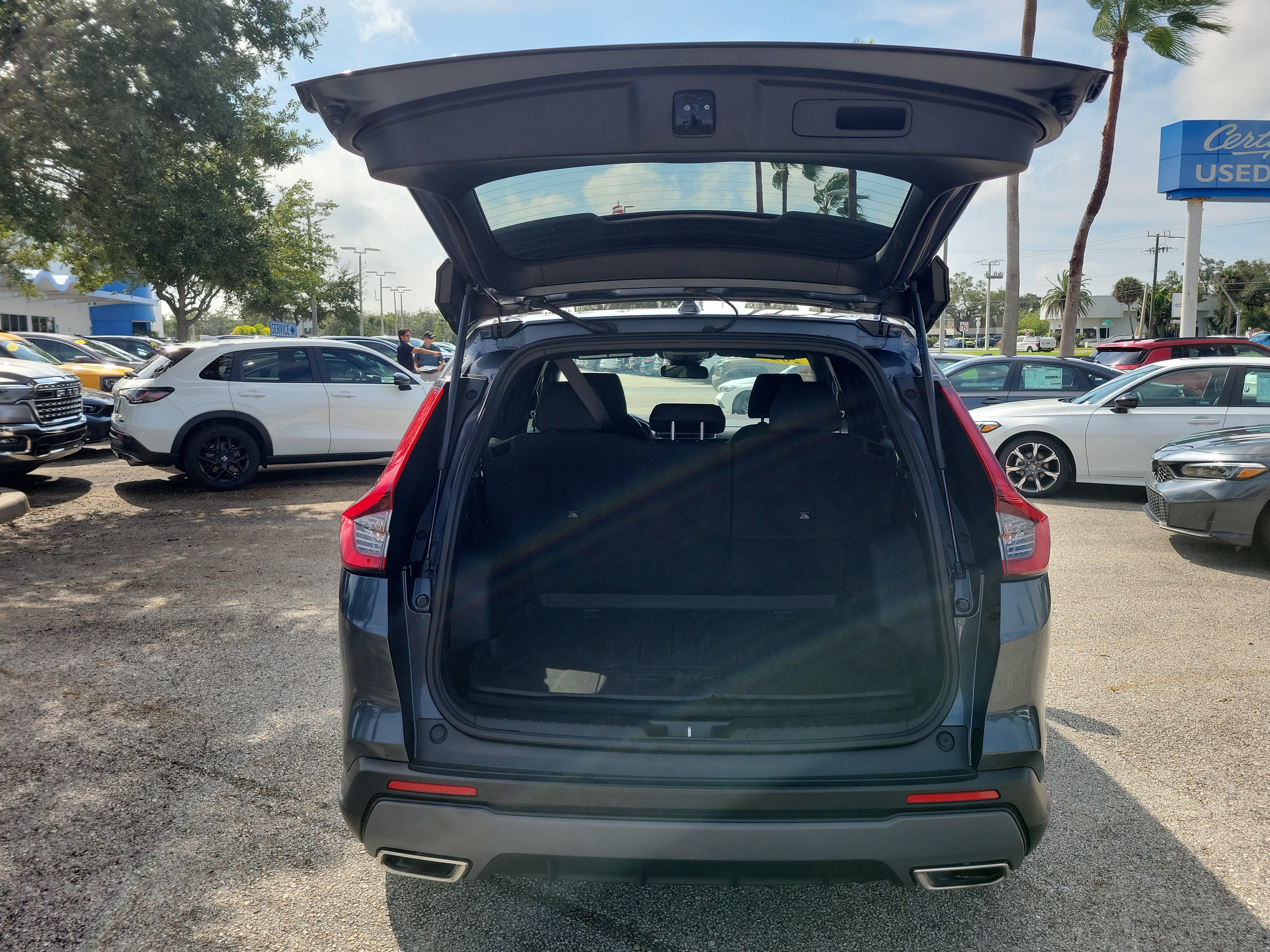 Used 2023 Honda CR-V Sport image 11