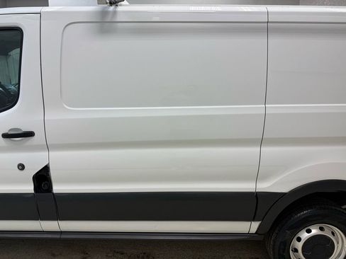 Used 2016 Ford Transit 250 130 Low Roof image 7