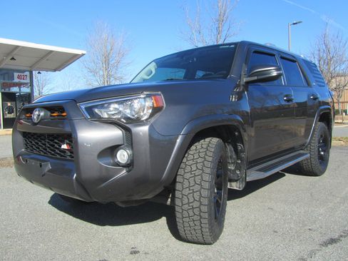 Used 2015 Toyota 4Runner SR5 Premium image 6