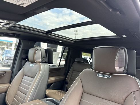 New 2026 GMC Yukon XL Denali Ultimate w/ LPO, Floor Liner Package AWD/4WD image 19