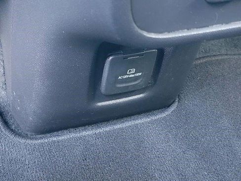 Certified 2024 GMC Terrain SLT w/ Infotainment Package II image 16