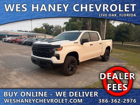 Used 2025 Chevrolet Silverado 1500 Custom Trail Boss w/ Dark Appearance Package image 1