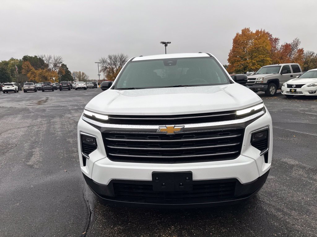 Used 2026 Chevrolet Traverse LT w/ Driver Confidence Package AWD/4WD image 8