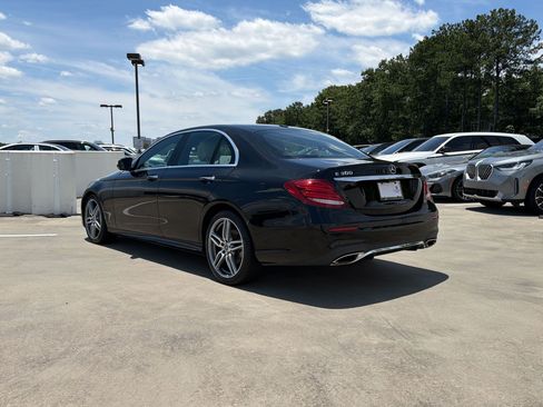 Used 2019 Mercedes-Benz E 300 image 2