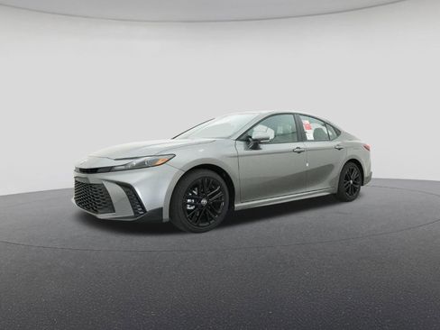 New 2026 Toyota Camry SE image 17