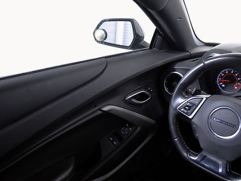 Used 2018 Chevrolet Camaro LT RWD image 24