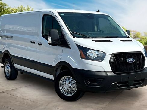 Used 2024 Ford Transit 250 Low Roof AWD image 11