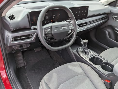 Used 2025 Kia K4 FWD image 16