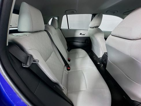 Used 2025 Toyota Corolla Cross LE FWD image 26