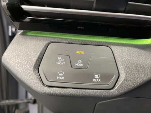Used 2023 Volkswagen ID.4 Pro S RWD image 20
