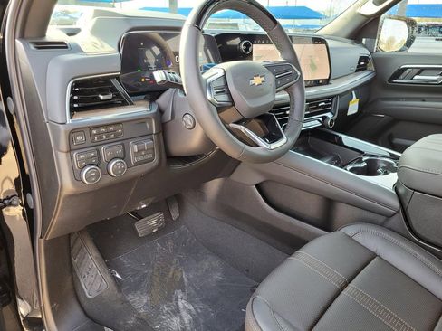 New 2026 Chevrolet Suburban High Country AWD/4WD image 12