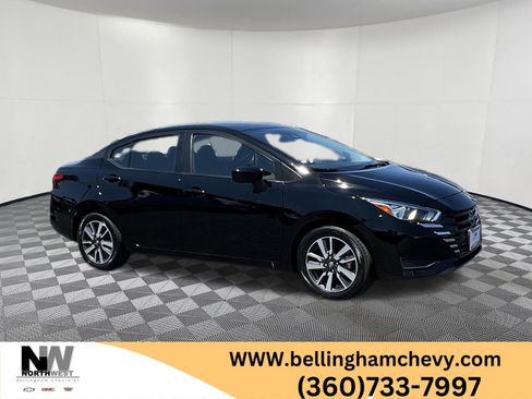 Used 2024 Nissan Versa SV FWD image 1