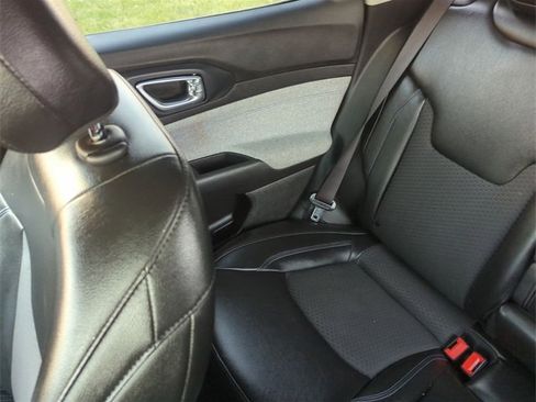 Certified 2022 Jeep Compass Latitude w/ Convenience Group image 5