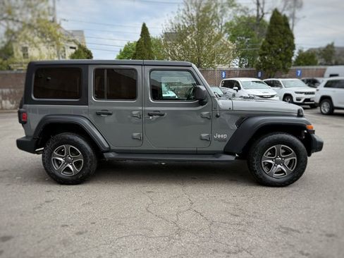 Used 2018 Jeep Wrangler Unlimited Sport S AWD/4WD image 4