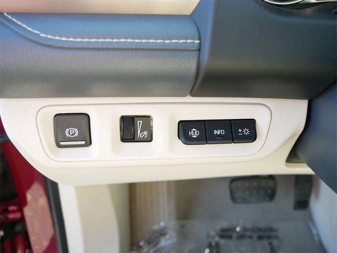 Used 2020 GMC Acadia Denali w/ Technology Package image 17