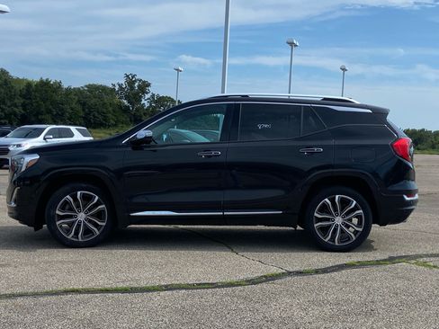 Used 2019 GMC Terrain Denali w/ Comfort Package AWD/4WD image 8
