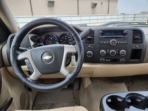 Used 2014 Chevrolet Silverado 2500 LT w/ Suspension Package, Off-Road AWD/4WD image 11