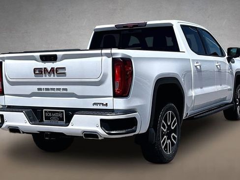 Used 2022 GMC Sierra 1500 AT4 w/ AT4 Premium Package AWD/4WD image 2