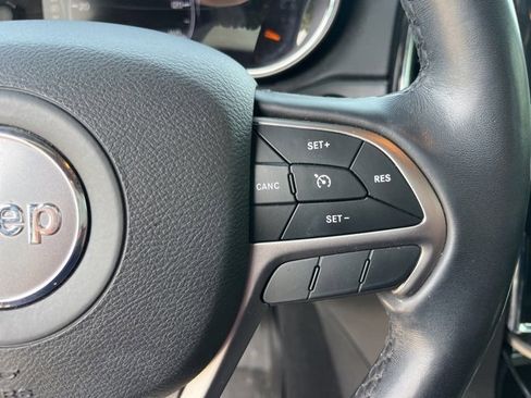 Used 2021 Jeep Grand Cherokee Limited image 18