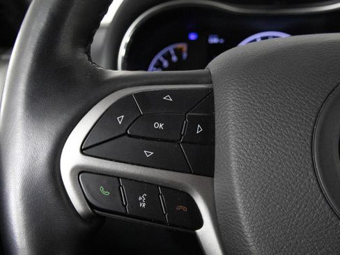 Used 2022 Jeep Grand Cherokee Limited image 27