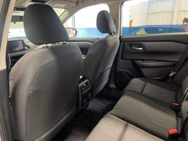 Used 2024 Nissan Rogue SV AWD/4WD image 18
