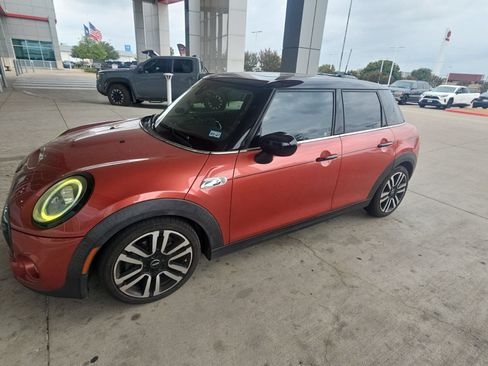 Used 2021 MINI Cooper S w/ Coral Red Edition FWD image 1