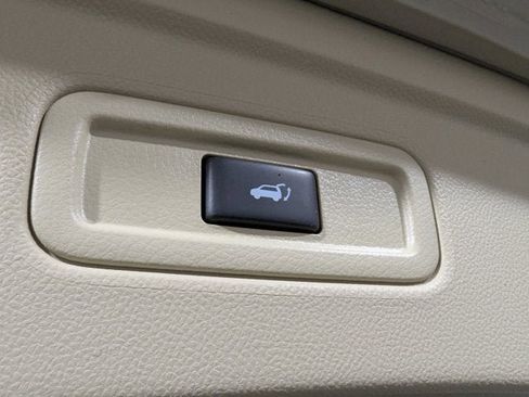 Used 2017 INFINITI QX70 AWD w/ Premium Package image 31