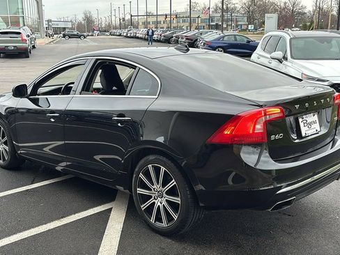 Used 2018 Volvo S60 T5 Inscription image 4