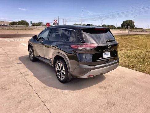 Used 2021 Nissan Rogue SV FWD image 5