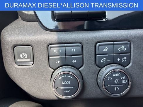 Used 2025 Chevrolet Silverado 2500 High Country w/ High Country Premium Package image 33