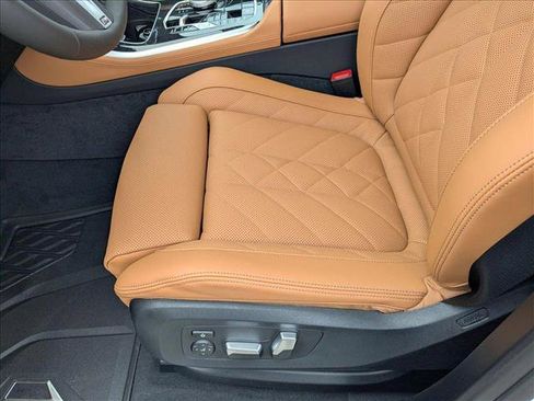 Used 2026 BMW X5 xDrive40i w/ M Sport Package image 4