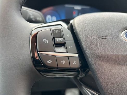 Certified 2023 Ford Escape Platinum w/ Premium Technology Package image 9