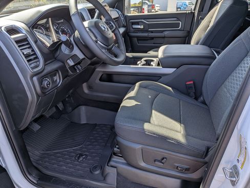 New 2026 RAM 2500 Big Horn AWD/4WD image 12