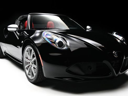 Used 2016 Alfa Romeo 4C Spider RWD image 26