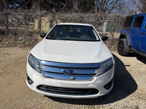 Used 2012 Ford Fusion S image 3